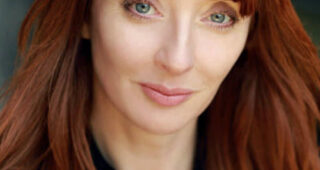 Elizabeth Berrington : Photo officielle