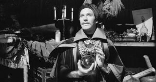 Dr. Strange : photo, Peter Hooten