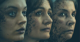 Relic : photo, Emily Mortimer, Bella Heathcote