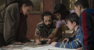 Utopia : Photo Sasha Lane, Desmin Borges, Ashleigh LaThrop, Dan Byrd