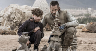 Raised by Wolves : photo, Travis Fimmel, Felix Jamieson