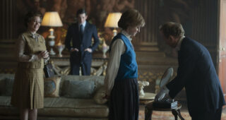 The Crown : Photo Olivia Colman, Emma Corrin
