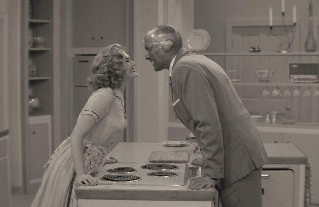photo, Elizabeth Olsen, Paul Giamatti