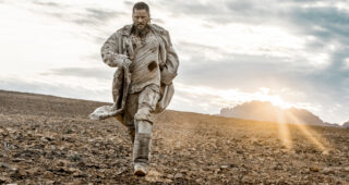 Raised by Wolves : photo