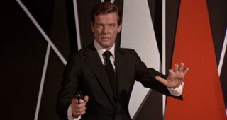 L'Homme au pistolet d'or : photo, Roger Moore