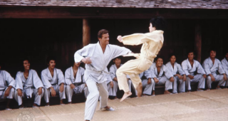 L'Homme au pistolet d'or : photo, Roger Moore