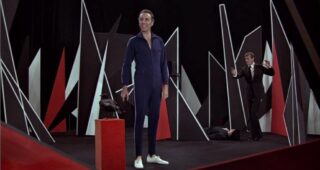 L'Homme au pistolet d'or : photo, Roger Moore, Christopher Lee