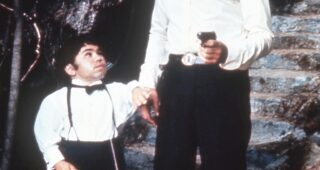 L'Homme au pistolet d'or : photo, Roger Moore, Hervé Villechaize