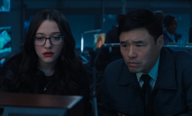 WandaVision : photo, Randall Park, Kat Dennings