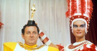 Deux heures moins le quart avant Jésus-Christ : photo, Coluche