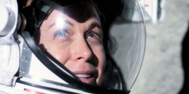 Photo Sonya Walger