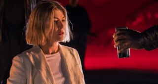 I Care a Lot : Photo Rosamund Pike