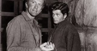 La Captive Aux Yeux Clairs : photo, Kirk Douglas, Dewey Martin