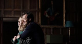 The Nest : Photo Carrie Coon, Jude Law