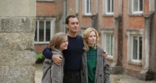 The Nest : Photo Charlie Shotwell, Jude Law, Carrie Coon