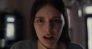 Servant : Servant-Apple-Two, Nell Tiger Free