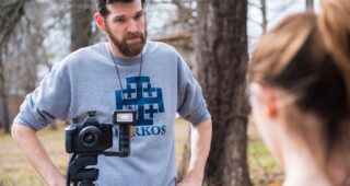 Yes, God, Yes : photo, Timothy Simons, Natalia Dyer