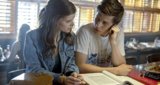 A Teacher : photo, Kate Mara, Nick Robinson