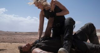 Mortal Kombat : photo, Jessica McNamee, Josh Lawson