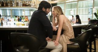 The Flight Attendant : Photo Michiel Huisman, Kaley Cuoco