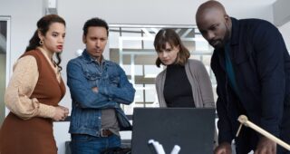 Evil : photo, Aasif Mandvi, Katja Herbers, Mike Colter