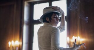 Halston : photo, Krysta Rodriguez