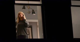La Femme à la fenêtre : Photo Jennifer Jason Leigh
