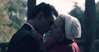 The Handmaid’s Tale : photo, Elisabeth Moss, Max Minghella