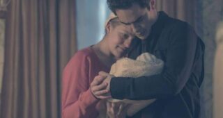 The Handmaid’s Tale : photo, Elisabeth Moss, Max Minghella