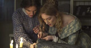 Ammonite : photo, Kate Winslet, Saoirse Ronan