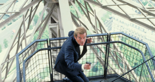 Dangereusement vôtre : photo, Roger Moore
