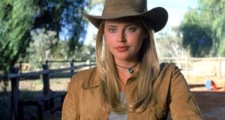 Estella Warren : photo, Mickey's kangaroo