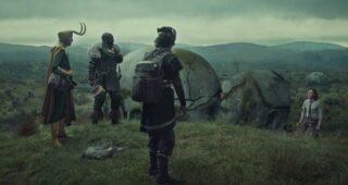 Loki : photo, Tom Hiddleston, Richard E. Grant