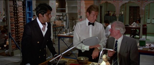 photo, Roger Moore