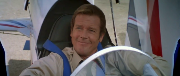 photo, Roger Moore