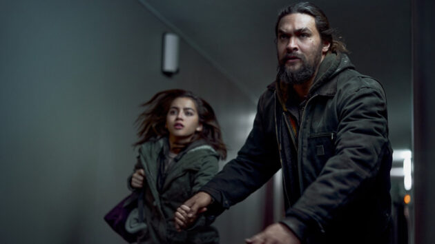 photo, Jason Momoa, Isabela Moner