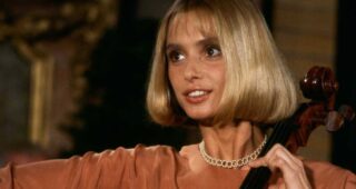 Tuer n'est pas jouer : Photo Maryam d'Abo