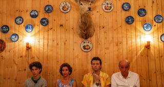 La Main de Dieu : Photo Filippo Scotti, Teresa Saponangelo, Marlon Joubert, Toni Servillo