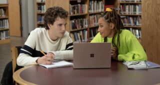 Cher Evan Hansen : Photo Ben Platt, Amandla Stenberg