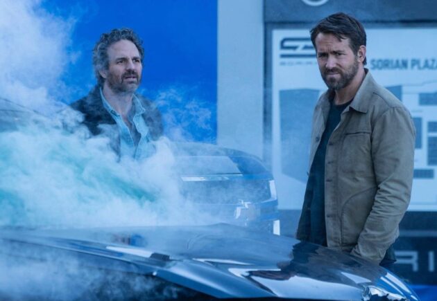 The Adam Project : Ryan Reynolds, Mark Ruffalo