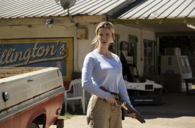 The Hunt : Betty Gilpin