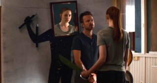 Dual : photo, Karen Gillan, Aaron Paul
