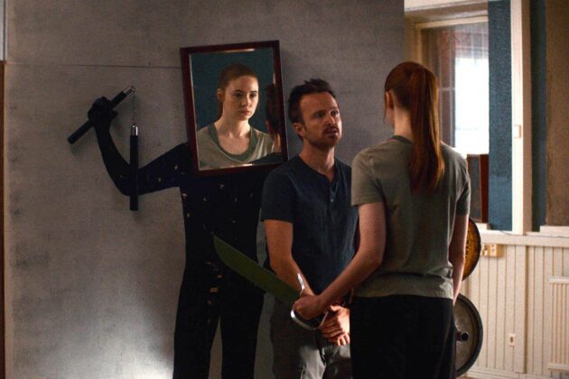 Dual : photo, Karen Gillan, Aaron Paul