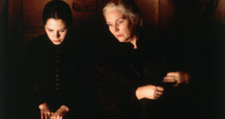 Les Autres : Fionnula Flanagan, Elaine Cassidy