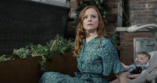 Servant : photo, Lauren Ambrose