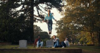 Stranger Things : photo, Sadie Sink, Gaten Matarazzo, Joe Keery, Caleb McLaughlin