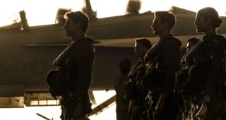 Top Gun : Maverick : photo, Monica Barbaro, Miles Teller, Tom Cruise, Glen Powell