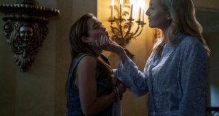 First Kill : photo, Sarah Catherine Hook, Sarah Elizabeth Mitchell, Elizabeth Mitchell