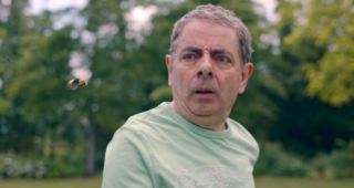 Seul face à l'abeille : photo, Rowan Atkinson