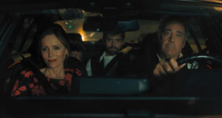 Cha Cha Real Smooth : Photo Cooper Raiff, Leslie Mann, Brad Garrett